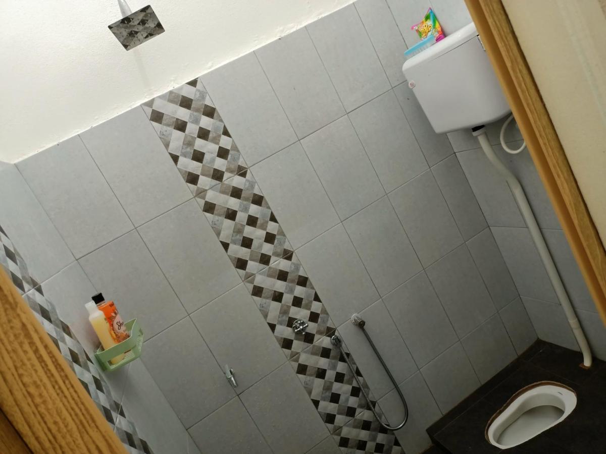 Ummi'S Homestay Kuala Besut Kampong Baru エクステリア 写真